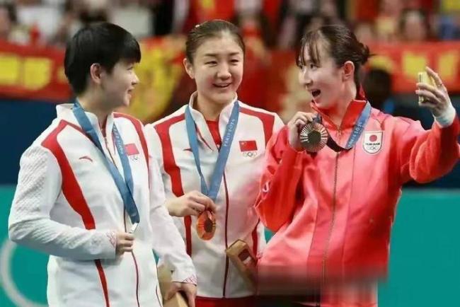 张继科曝乒乓内幕：孙颖莎输球因心软 竞技真谛引热议